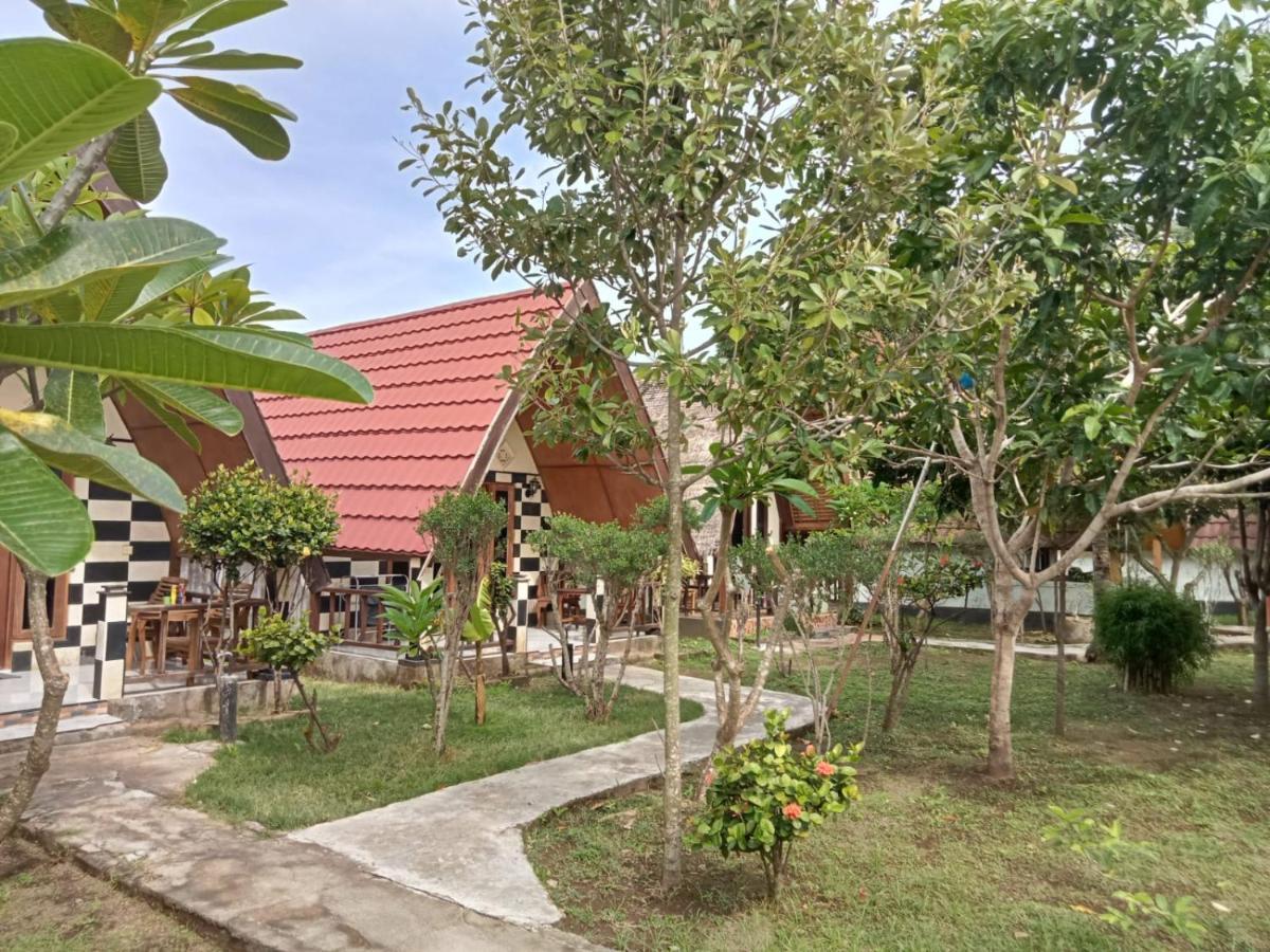 Meno Smile Cottages ギリ島 エクステリア 写真